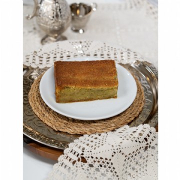 Antep Fıstıklı Fırınlanmış Peynir Helvası (1 Kilo)